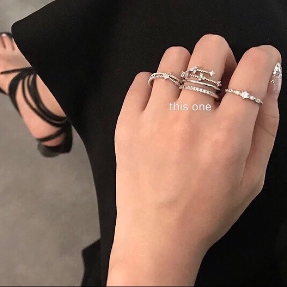 Multi-layered Zirconia Stones Gorgeous Ring - Picture 3 of 5